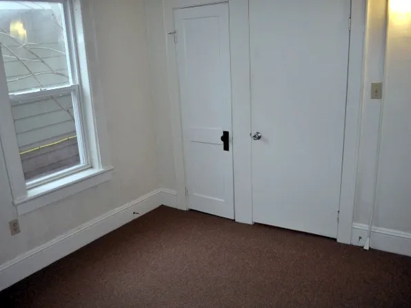 33 Front St #1, Burlington, VT 05401