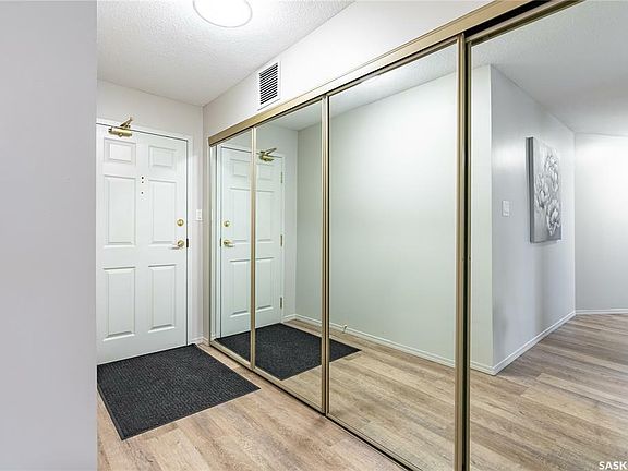 3rd image of 2405 1st Ave W #204