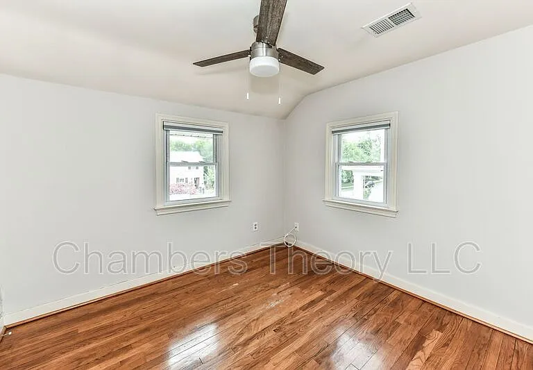 1128 N Kentucky St — Photo 19