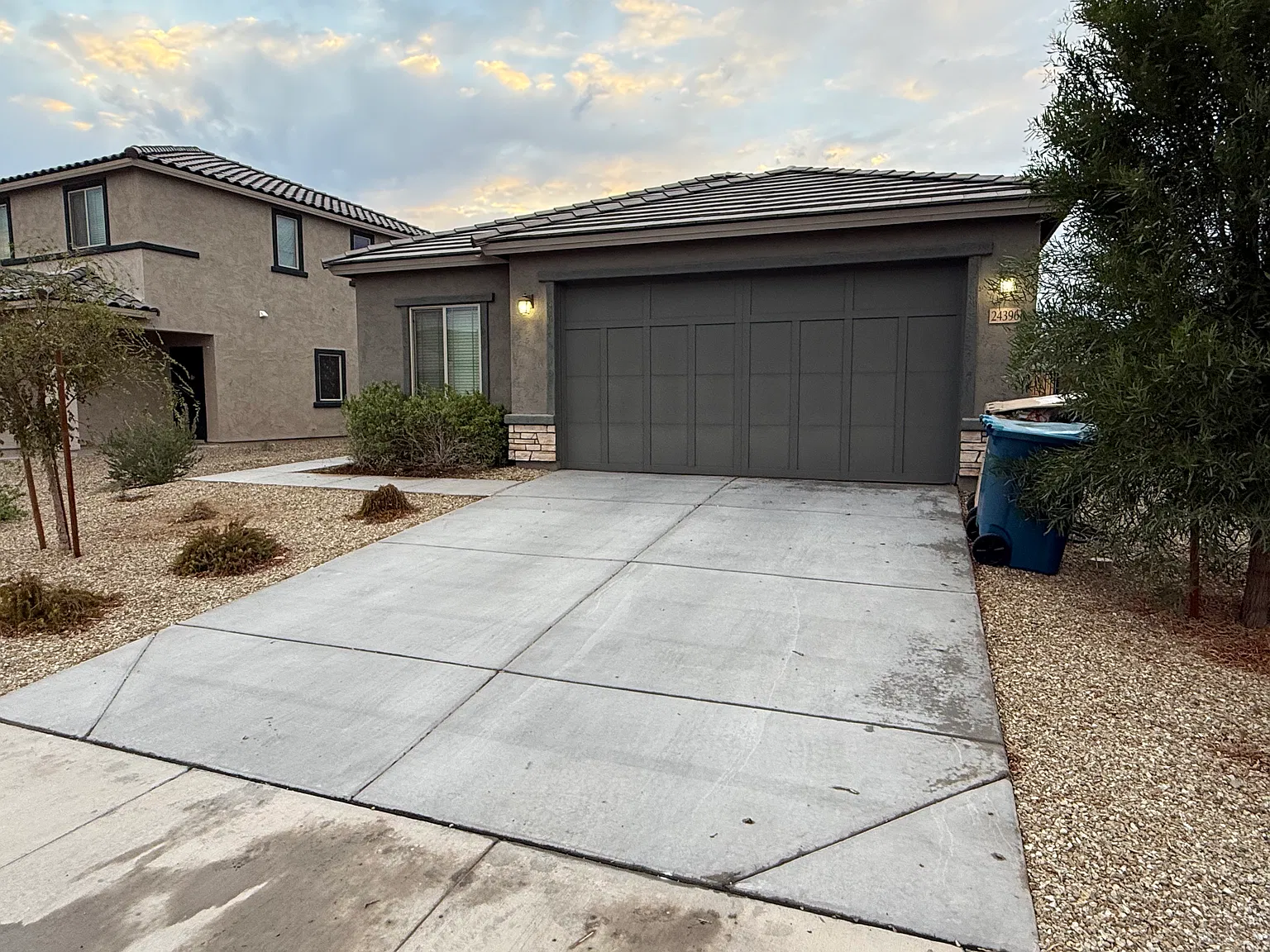 3 bed, 1353 sqft, $1,990 — Photo 1