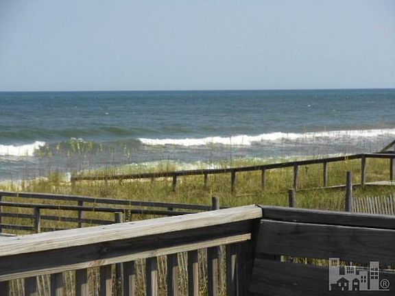 4th image of 925 S Fort Fisher Boulevard