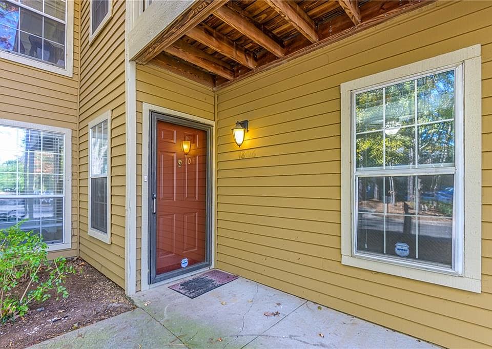 1st image of 1806 Country Park Dr SE