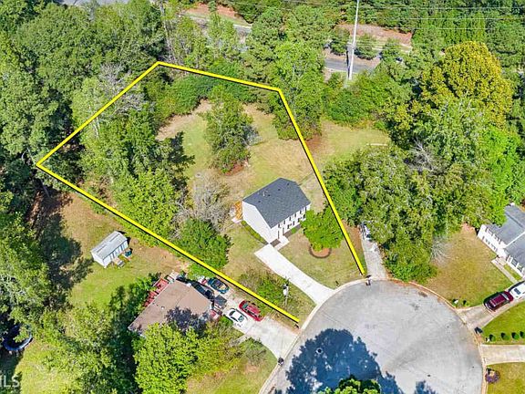 2nd image of 505 Castle Ct