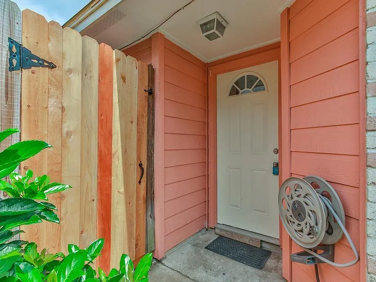 5145 Beaverhollow Dr — Photo 16