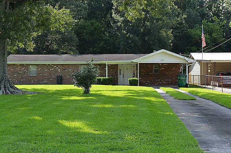 1st image of 620 Oak Ave