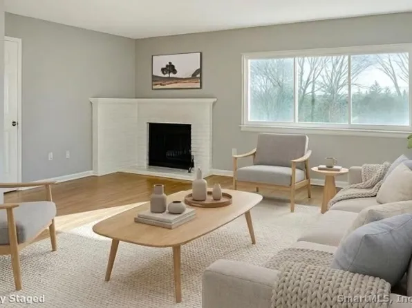 372 Monticello Drive #372, Branford, CT 06405