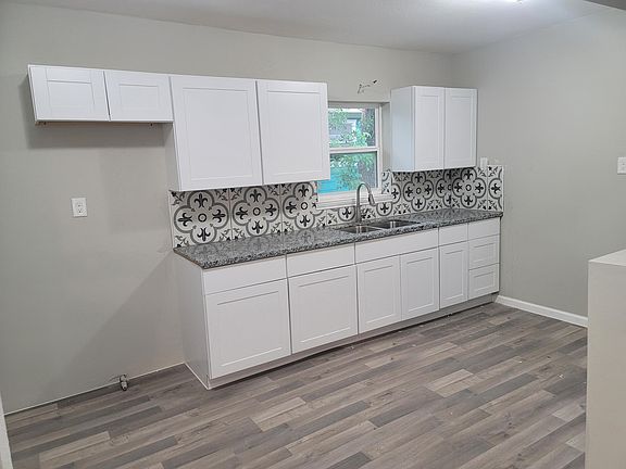 5th image of 626 Henke St Unit B