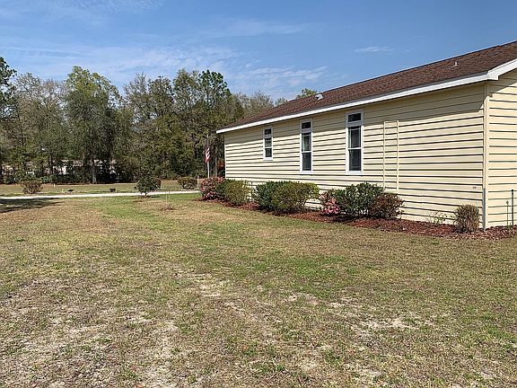 2nd image of 340 NW Turnberry Dr