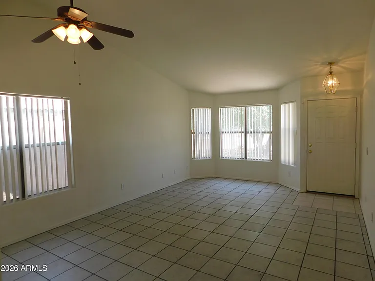 2430 E Fairview St — Photo 3