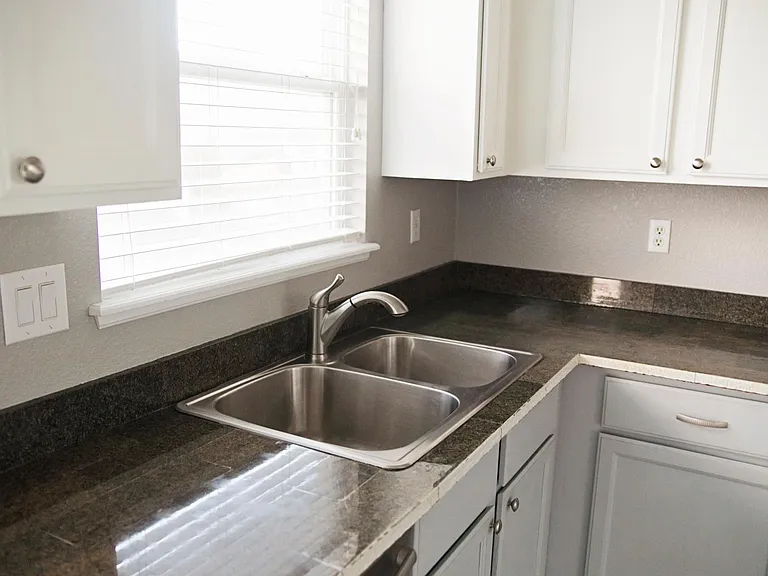 6177 E 121st Pl — Photo 7
