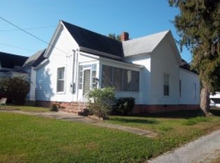 119 Water St, Harrisburg, IL 62946