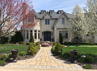 8611 Crest Ct, Burr Ridge, IL 60527