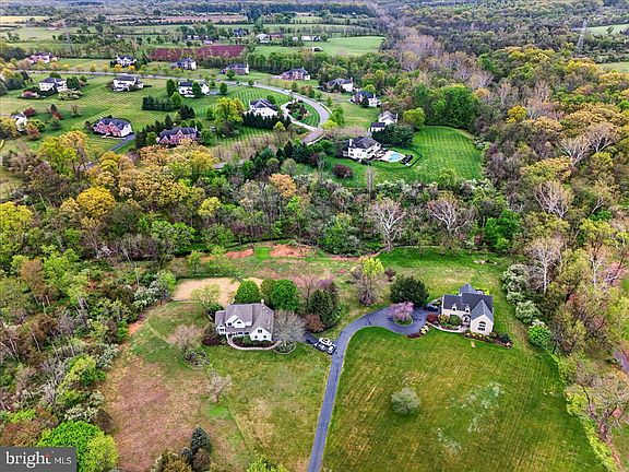 3rd image of 292 Penn Harbourton Rd