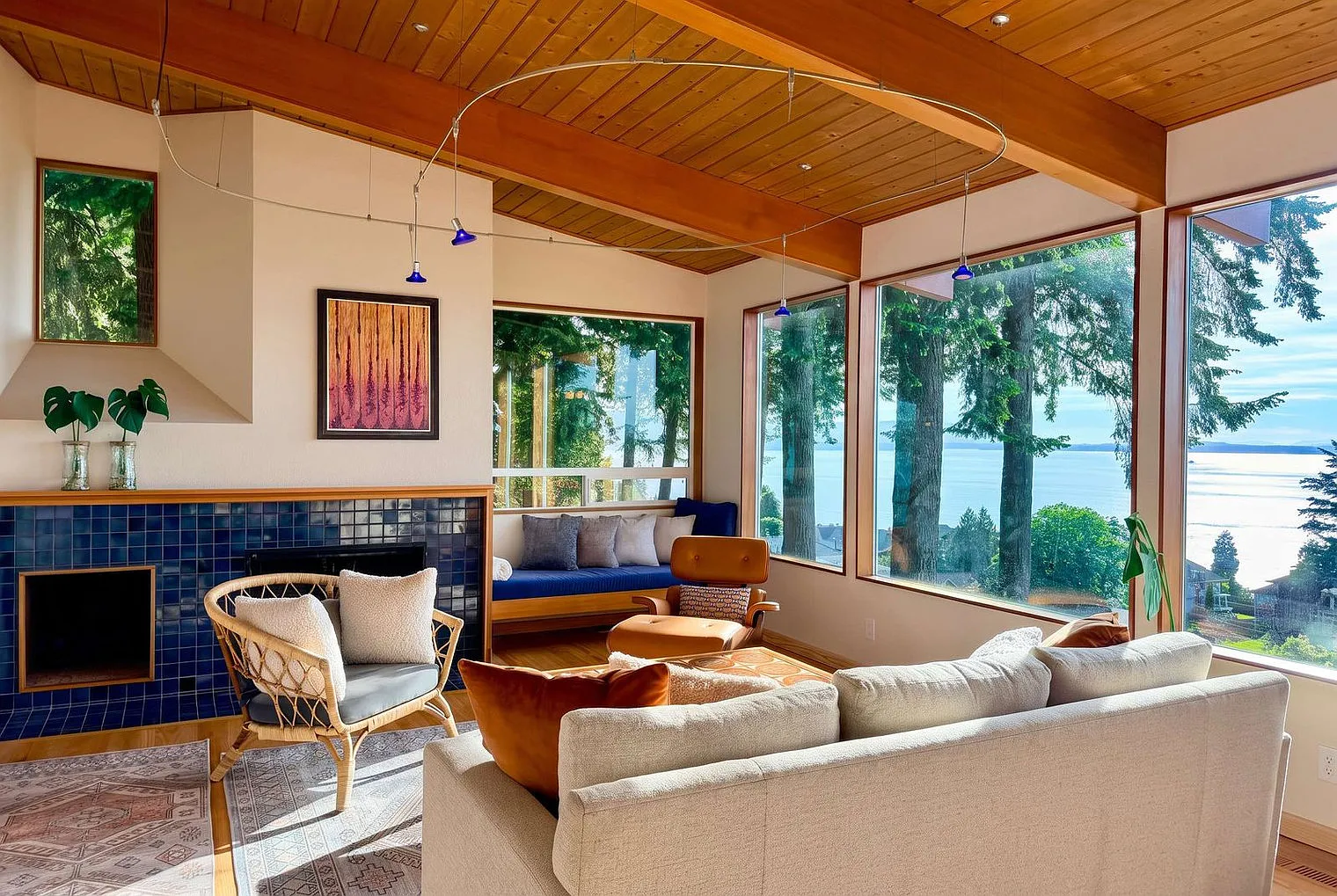 4 bed, 2.0 bath, $12,411 — Photo 1