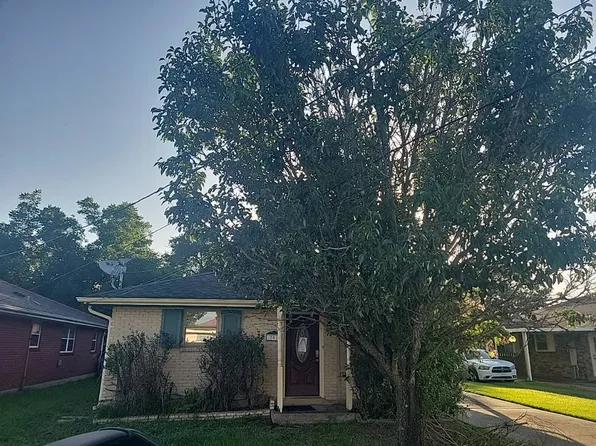 7619 Lady Gray St, New Orleans, LA 70127