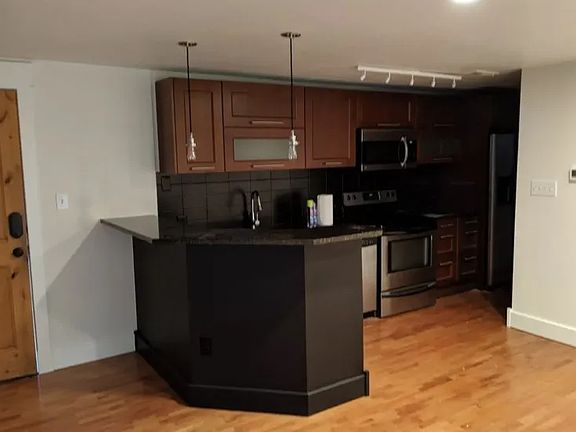 2nd image of 195 S Pennsylvania St APT 101