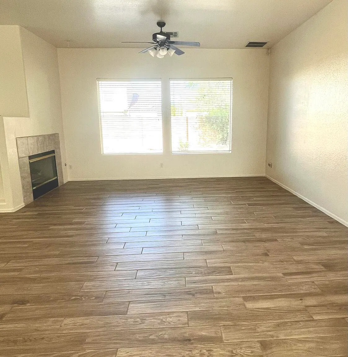 4 bed, 2.0 bath, 1939 sqft, $2,250 — Photo 4