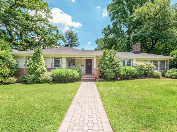 115 Essex Rd, Summit, NJ 07901