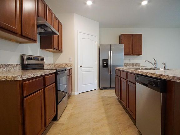 3rd image of 276 Sofia Ln