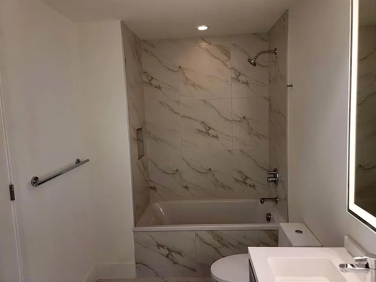 2000 Metropica Way #2107 — Photo 25