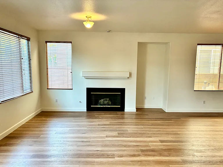 15881 Tanberry Dr — Photo 12