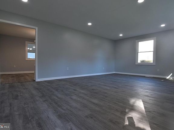 5th image of 7104 Judith Ave
