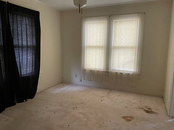 5th image of 1422 Johnson Ave