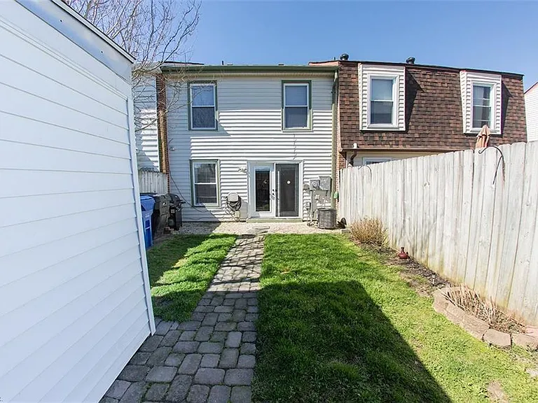 1240 White Birch Ln — Photo 16