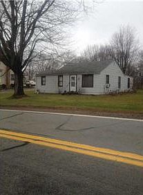 2nd image of 1027 Mount Jackson Rd