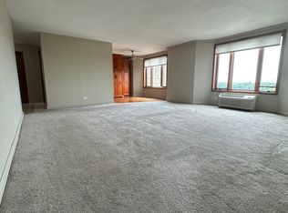 1 Renaissance Pl Unit 1022, Palatine, IL 60067