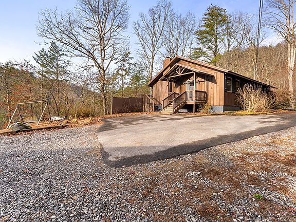3rd image of 3461 Lost Branch Rd