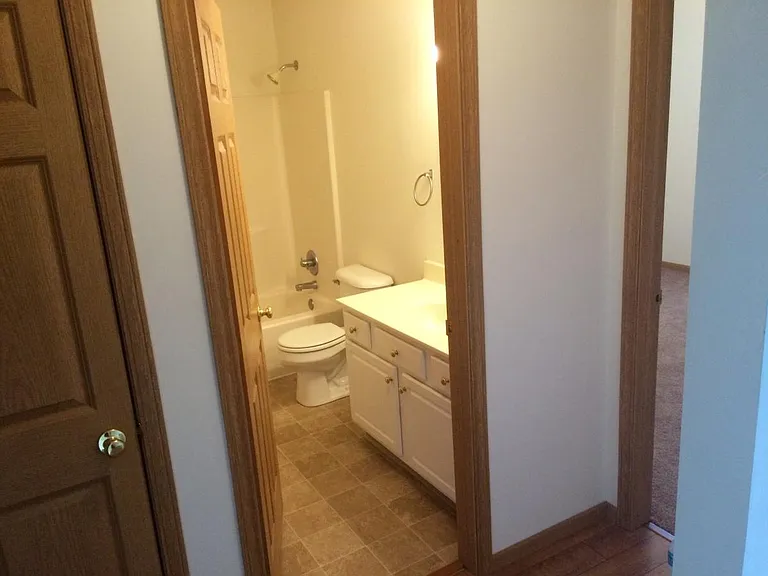 1130 Pittsburg Ave NW — Photo 12