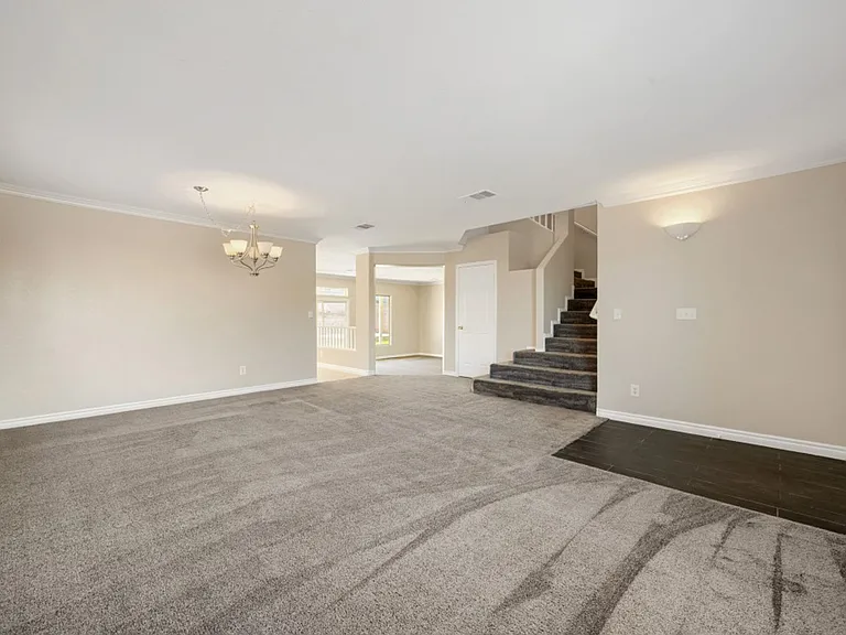 946 Saddle Horn Dr — Photo 6