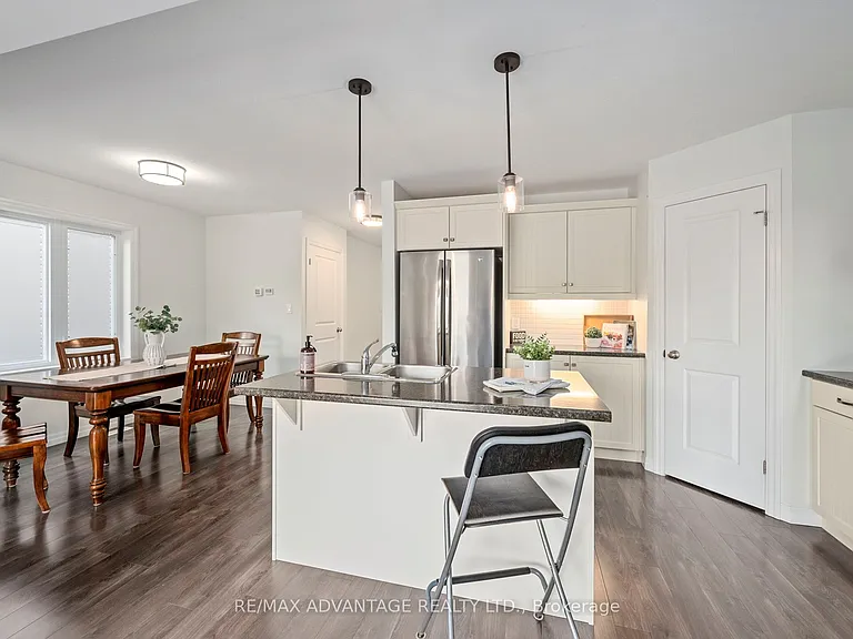 377 Beech St — Photo 11