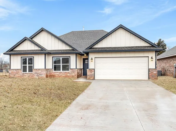 1020 E Watts St, El Reno, OK 73036