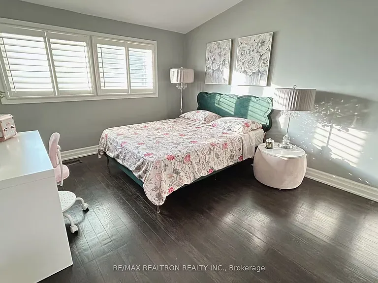 2 Lynedock Cres — Photo 18