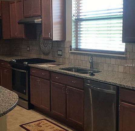 3rd image of 807 Soria Ln