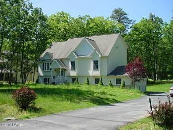 2nd image of 221 Lakewood Dr