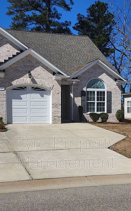 2nd image of 1809B Cambria Dr