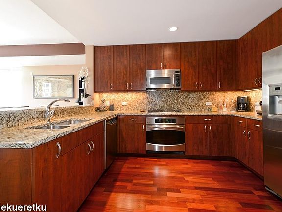 3rd image of 160 E Illinois St #612