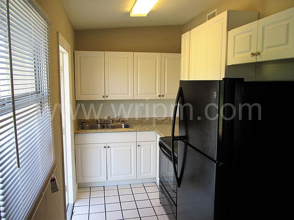 4th image of 143 Gregory Dr