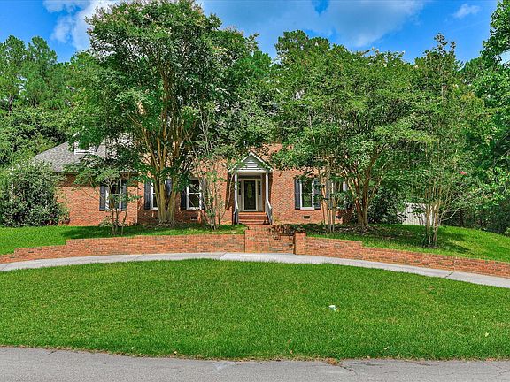 2nd image of 275 Springwood Dr