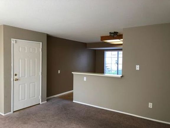 2nd image of 1365 Crafton Ave APT 1080