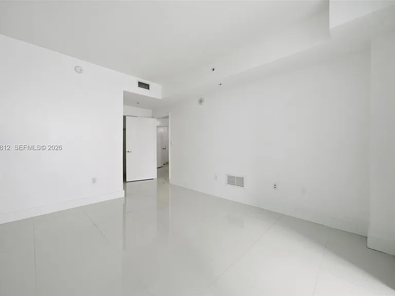 1900 N Bayshore Dr #2207 — Photo 6