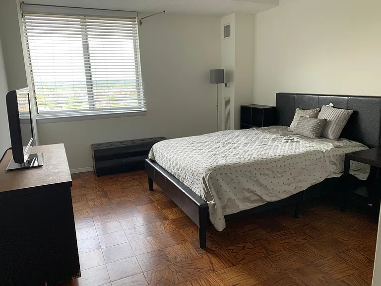 501 Slaters Ln #1118 — Photo 12