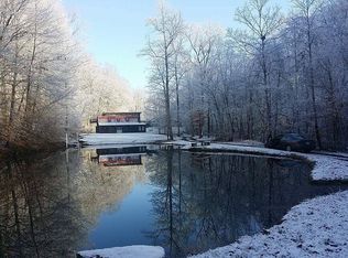 1016 Willowbank Ct, Ashland City, TN 37015