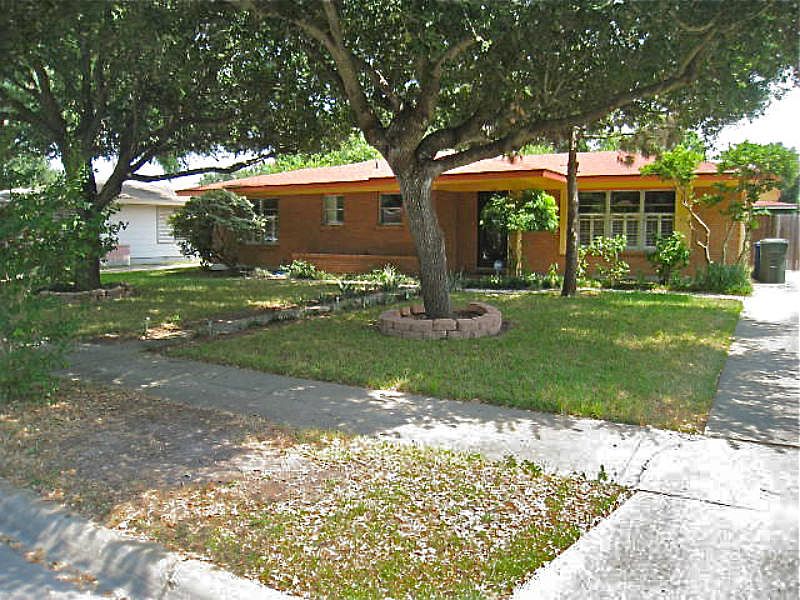 1st image of 1021 Coral Pl