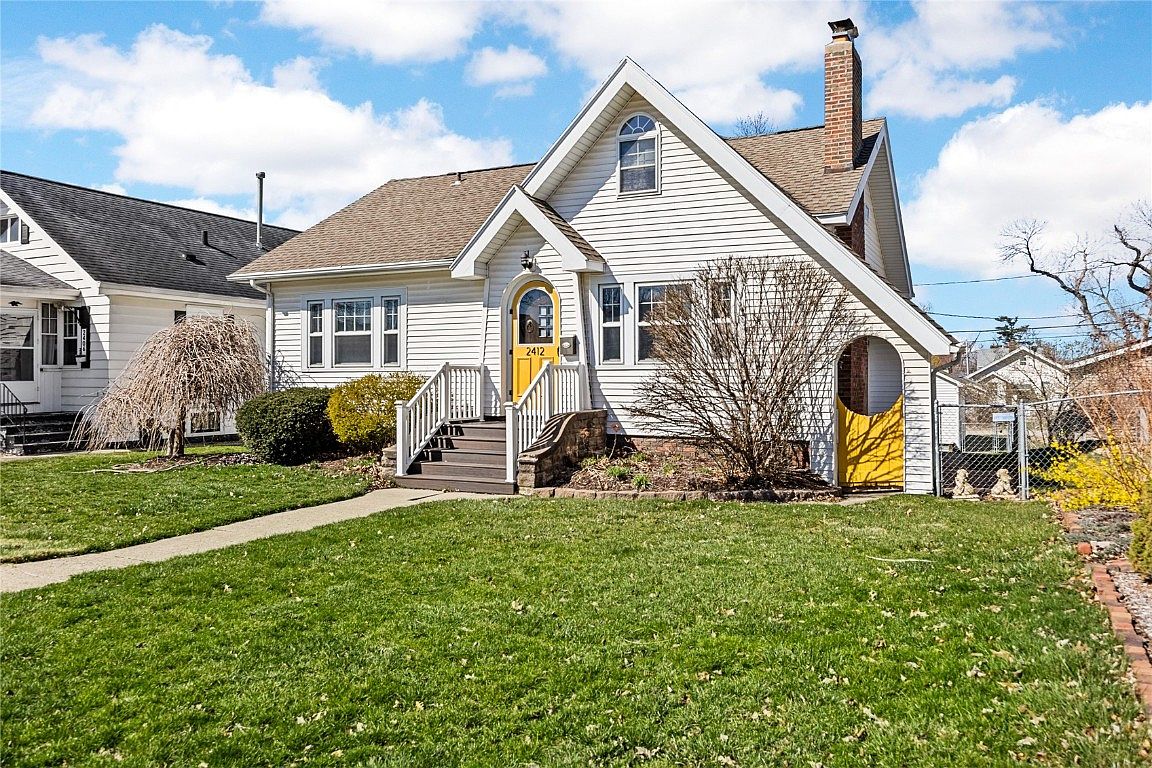2412 B Ave NE, Cedar Rapids, IA 52402 Zillow