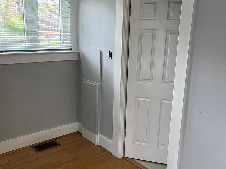 408 S Revena Blvd — Photo 18