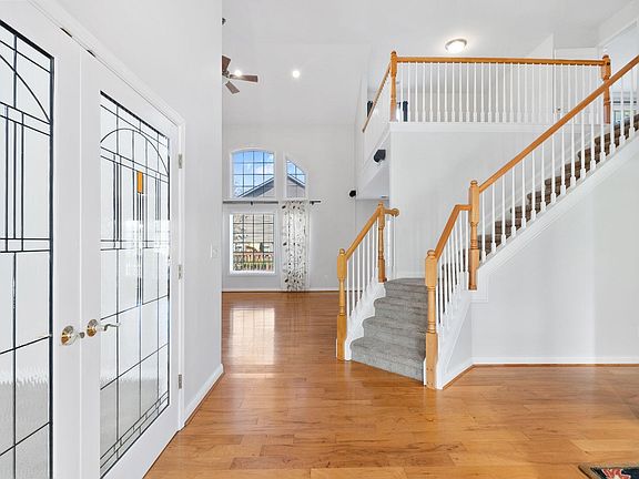 4th image of 425 Lantana Park